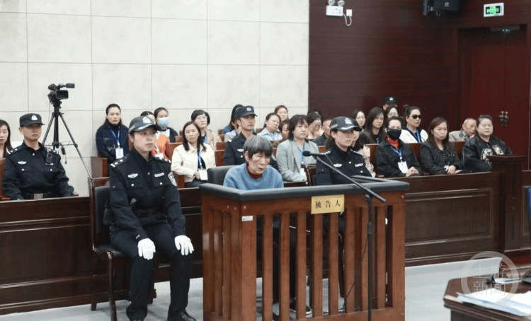 受害人谌江海:我6岁时被余华英用一包山楂片拐到了河北
