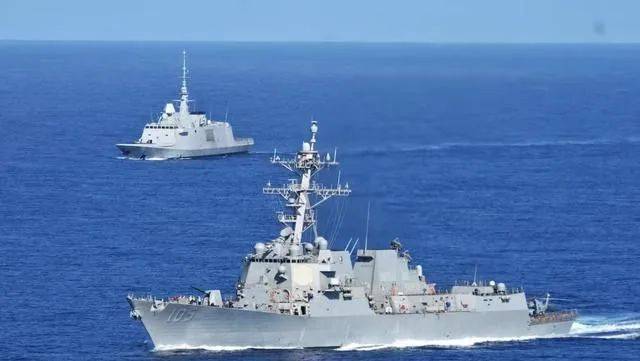 玩火，中方奉陪到底！法国对华掀桌子，送40艘快艇给中方“死对头”