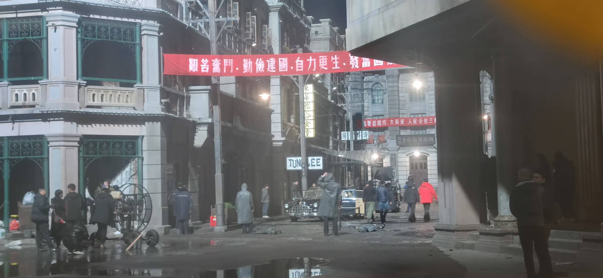 十几万横店群演集体调薪,短剧剧组在减少,4年“横漂”加500个群找戏拍