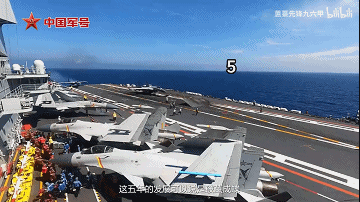 歼-15DH首次上舰！“山东”舰展示全甲板攻击，连续放飞24架？