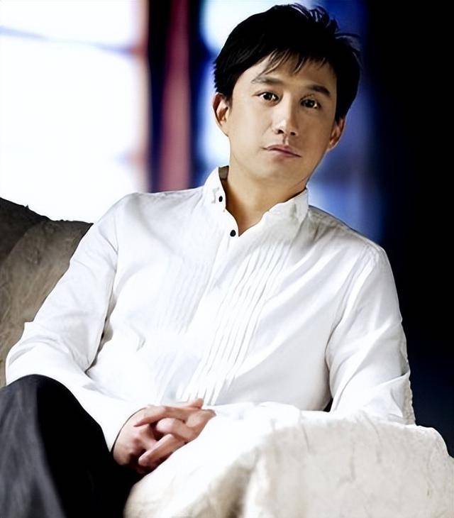 三年不开张，开张吃三年！以为黄磊糊了，实际他才是最精的那一个