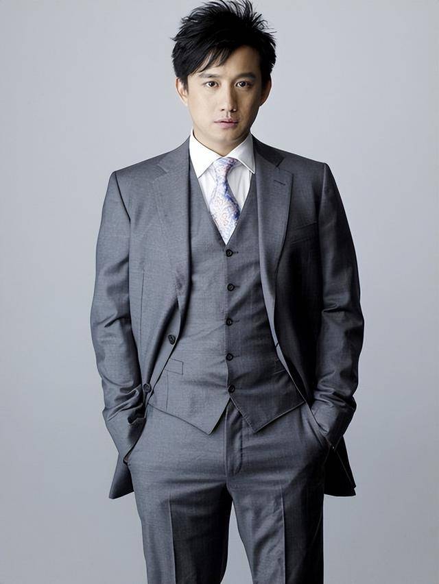 三年不开张，开张吃三年！以为黄磊糊了，实际他才是最精的那一个