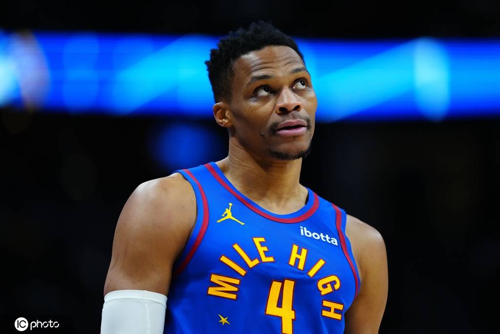 威少重生成赛季最励志故事 他埋没的才华何以被唤醒？