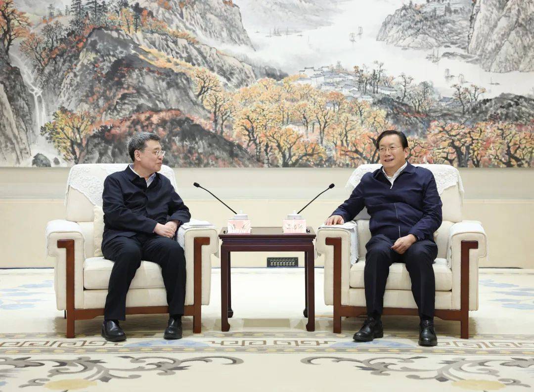 王忠林李殿勋与中央统战部副部长、国家民委主任潘岳座谈