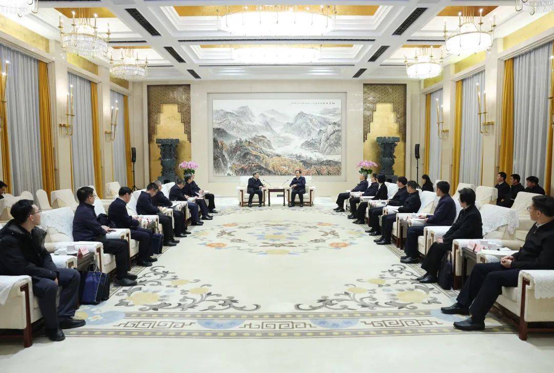 王忠林李殿勋与中央统战部副部长、国家民委主任潘岳座谈