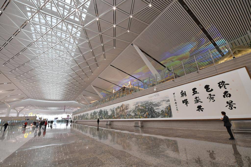 在国内首座T5航站楼开启文化之旅