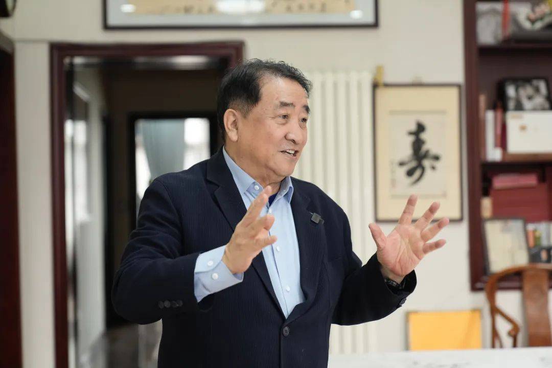 75岁姜昆:跟头是翻不动了,但脑子不能老