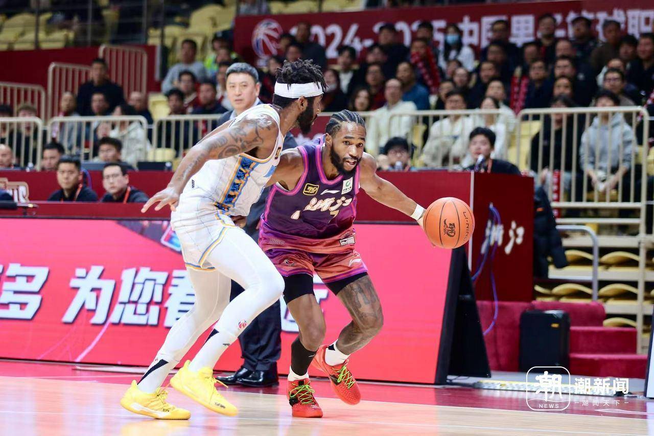 坚持了大半场，最后时刻防线崩溃，浙江稠州金租男篮主场不敌北京男篮