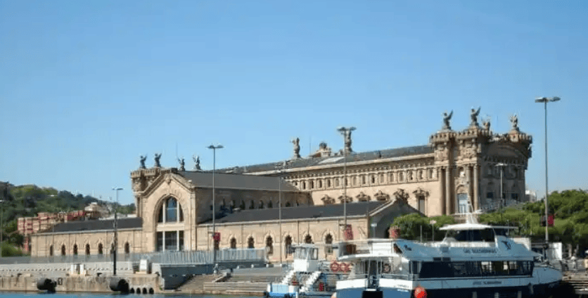 “要独立，不要统一！”40万人冲上街头示威，上演罕见一幕