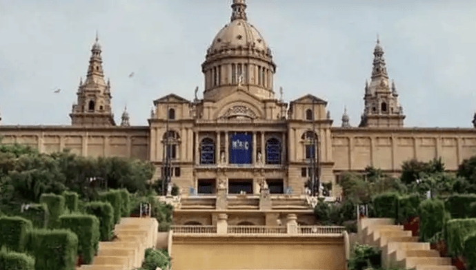 “要独立，不要统一！”40万人冲上街头示威，上演罕见一幕