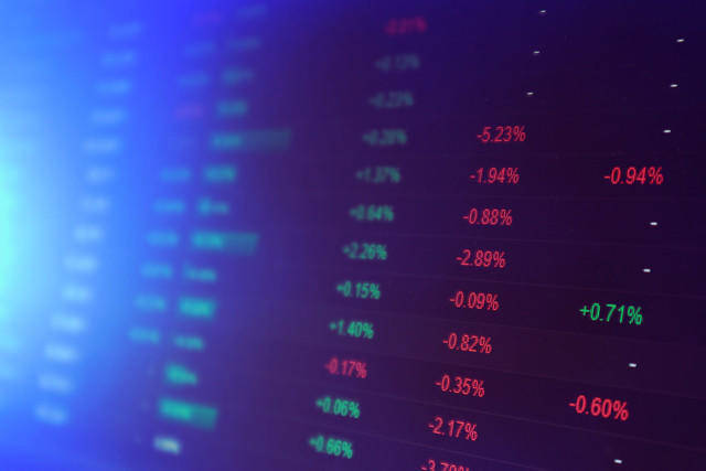 沪指跌5.26%，超800股跌停，日韩股重挫，日经指数跌6.48%