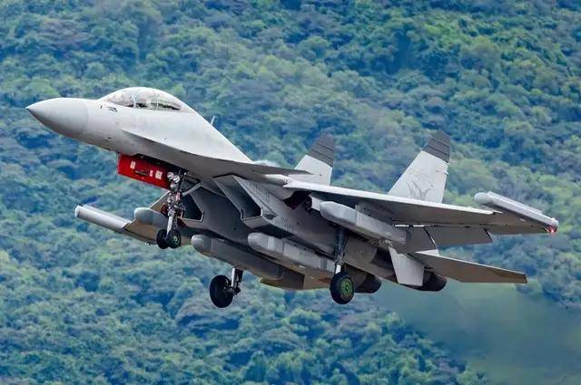 这是能看的？央视纪录片歼-15“布满马赛克”，将发挥何种作用？