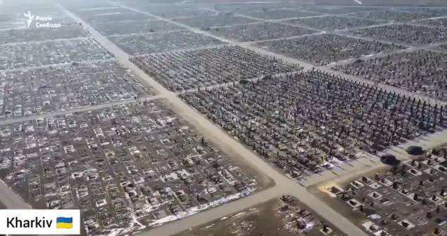 泽连斯基：乌军死亡10万，850万人外逃！乌克兰还能挤出多少兵？