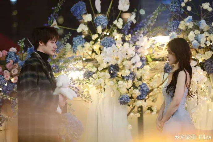 热搜第一！前湖南卫视女主持人梁田官宣恋情，男友是小8岁素人