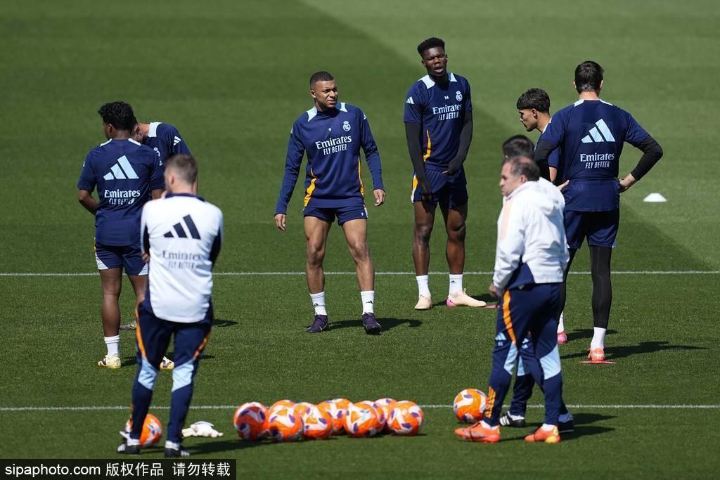 皇马地震级引援！曝阿隆索携顶级边卫空降，弗洛伦蒂诺再掀转会风暴？