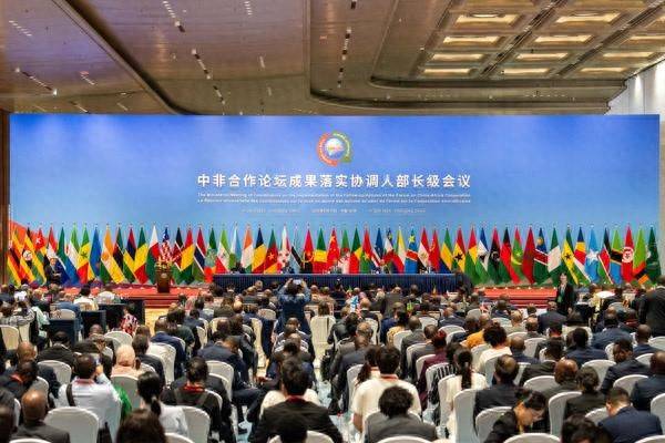 中方大手一挥，免除53个非洲国家关税，只有一国例外，红线问题不容商量