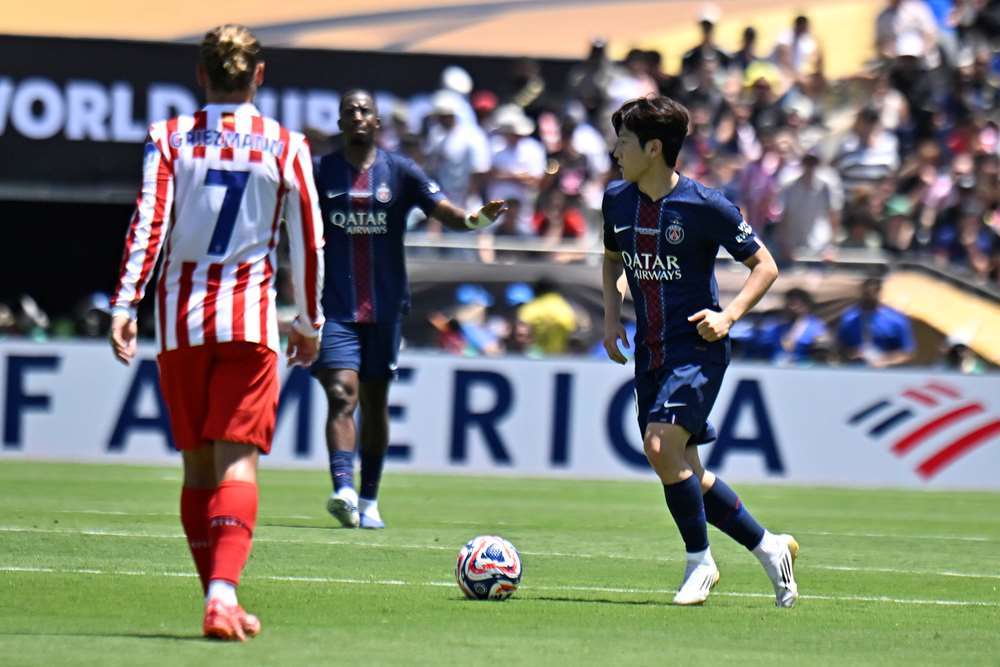 世俱杯-KK2助攻鲁伊斯维蒂尼亚李刚仁破门 巴黎4-0马竞