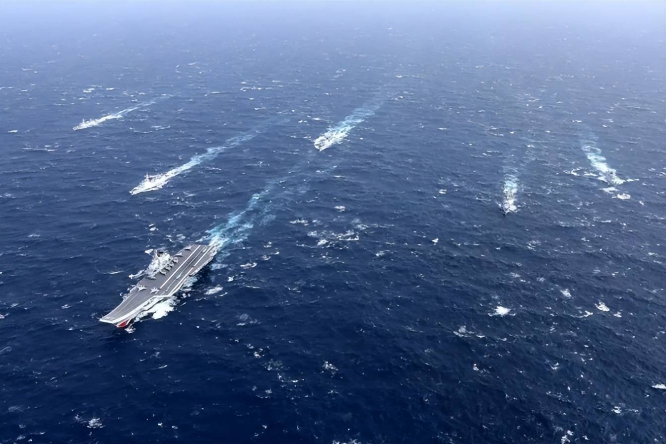 被歼15骑脸后，日本要求“必须给交代”，中方一句回应冲上了热榜