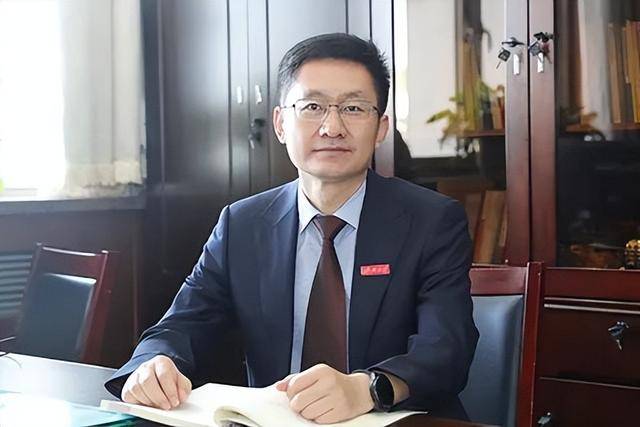 济南大学党委常委、组织部部长滕晋，任副校长