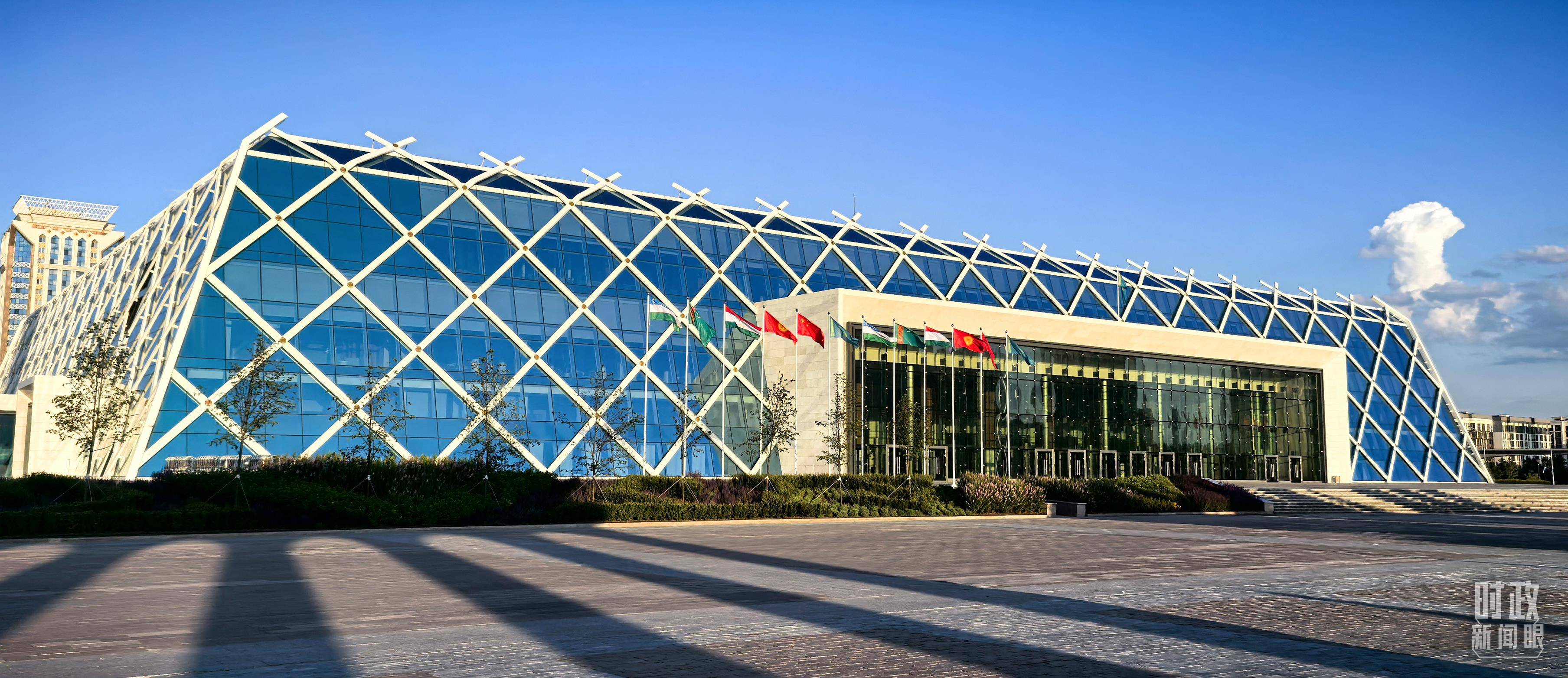 时政新闻眼丨习近平中亚之行第一天，擘画中哈全方位合作