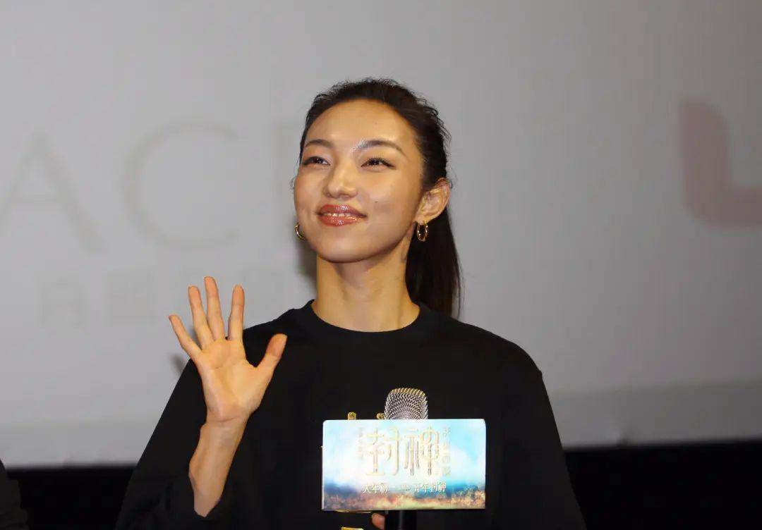 官方证实正调查女演员那尔那茜“高考移民”、“定向委培违约”传闻 四大疑问待解