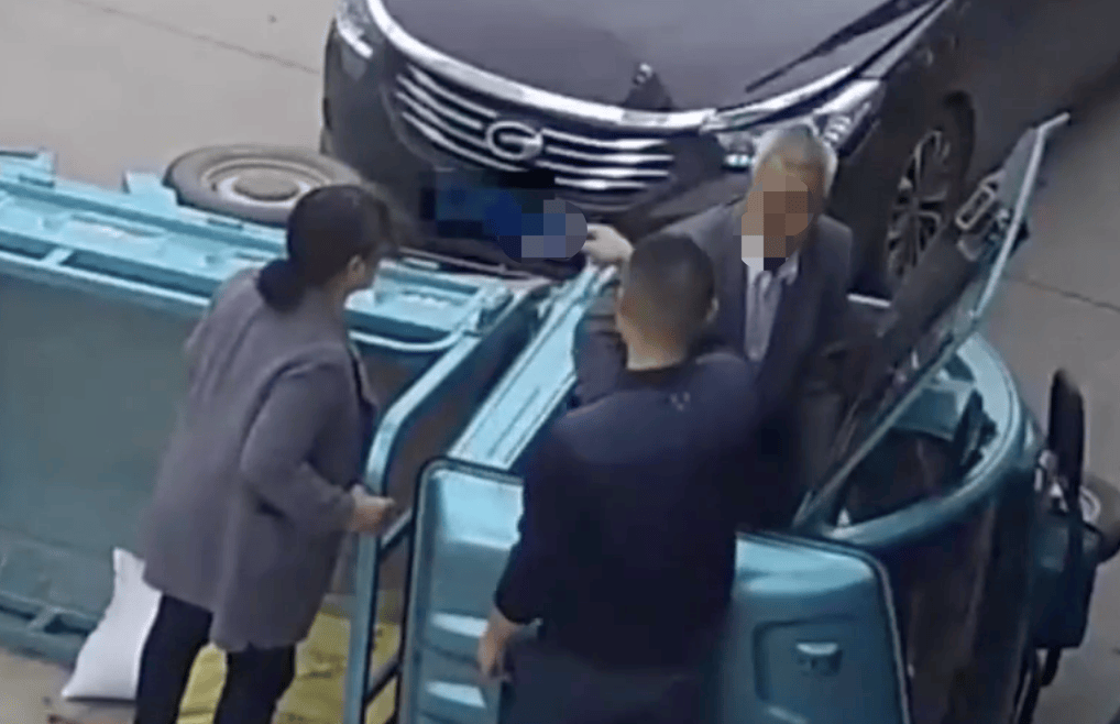 老头乐，县城小伙的「精神迈巴赫」？