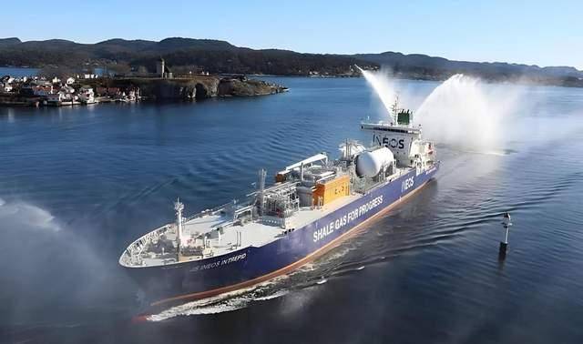 特朗普态度180°转变，想和中国“交朋友”，主动递出橄榄枝