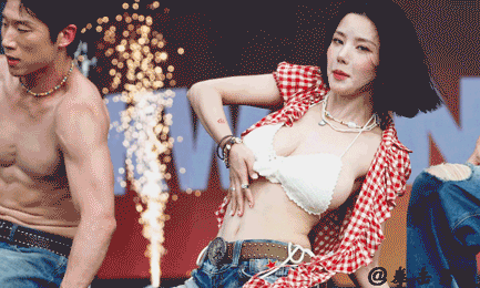 韩国水弹音乐节名场面：宋雨琦宣美柳智敏性感火辣权恩妃超撩人