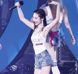 韩国水弹音乐节名场面：宋雨琦宣美柳智敏性感火辣权恩妃超撩人