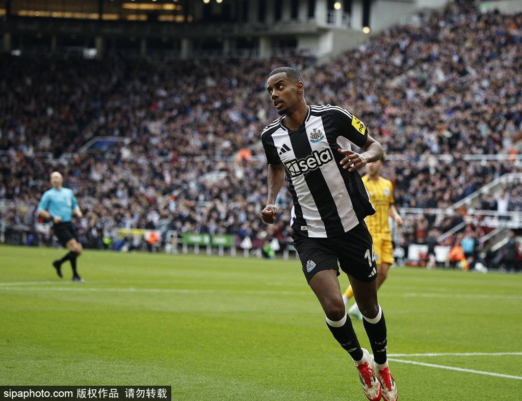 夏窗截止日汇总：利物浦终签伊萨克 曼联送走桑乔霍伊伦