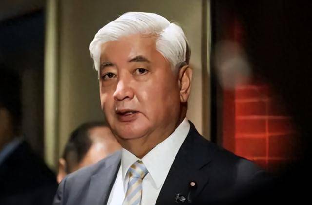 澳军连开3枪，解放军出手了，赖清德没想到，2大“救星”不堪一击