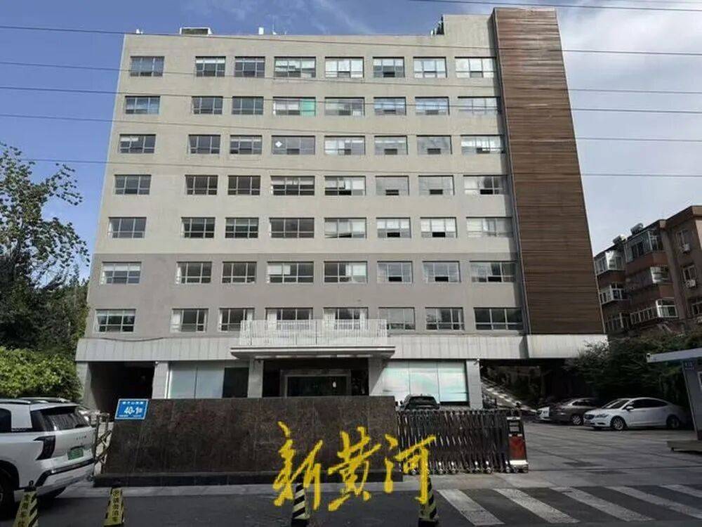 仲家汇接手不到一年半，“银座”重回山师东路？前者退场引发关注