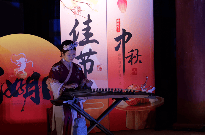 郑是金秋 月满商都｜城隍庙里过中秋，商城明月别样团圆