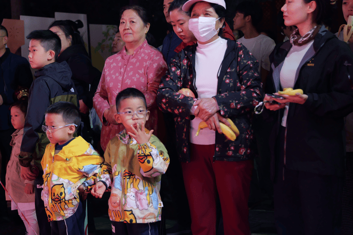 郑是金秋 月满商都｜城隍庙里过中秋，商城明月别样团圆